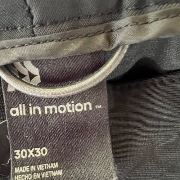 “All in Motion” lightweight athleisure pants.l size 30/30 - Picture 3 of 6